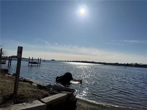 View/Area - 15 Maple St, Warren, RI 02885 photo 8 of 8