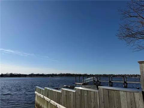 View/Area - 15 Maple St, Warren, RI 02885 photo 7 of 8