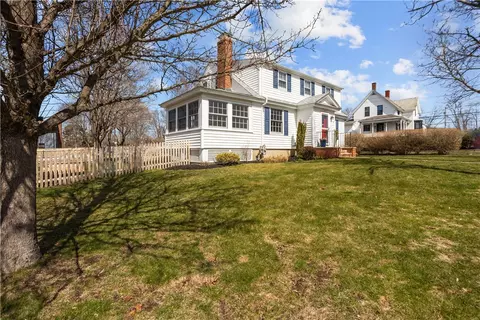Exterior - 15 Maple St, Warren, RI 02885 photo 4 of 13