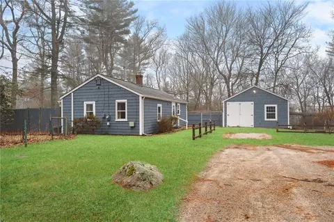 135 Black Plain Rd, Exeter, RI 02822
