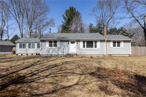 100 Rose Hill Rd, Saunderstown, RI 02874