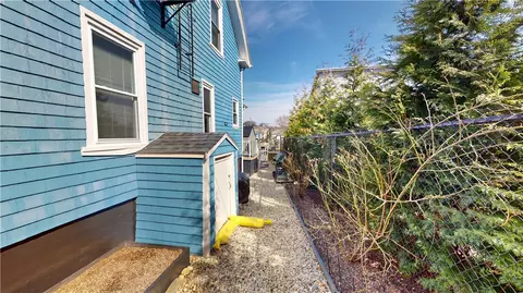 195 Adams St, Woonsocket, RI 02895 photo 8