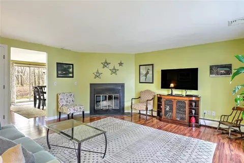 Living - 31 Eagle Run #B, East Greenwich, RI 02818 photo 1 of 4