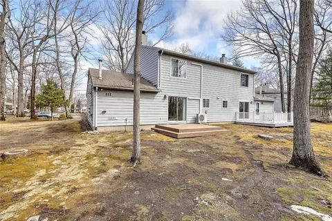 Exterior - 31 Eagle Run #B, East Greenwich, RI 02818 photo 3 of 7