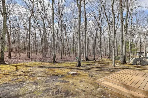 Exterior - 31 Eagle Run #B, East Greenwich, RI 02818 photo 6 of 7