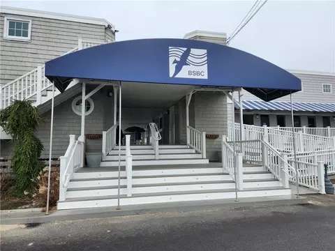 175 Bonnet Point Rd #J22, Narragansett, RI 02882
