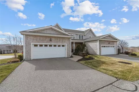 54 Stony Brook Ln, Portsmouth, RI 02871