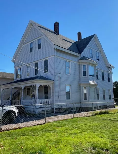 22 Pleasant St, Westerly, RI 02891 photo 3