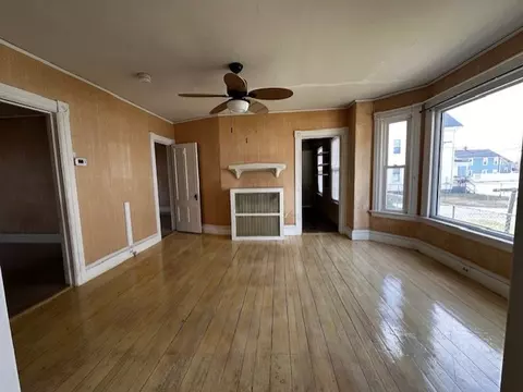 22 Pleasant St, Westerly, RI 02891 photo 8