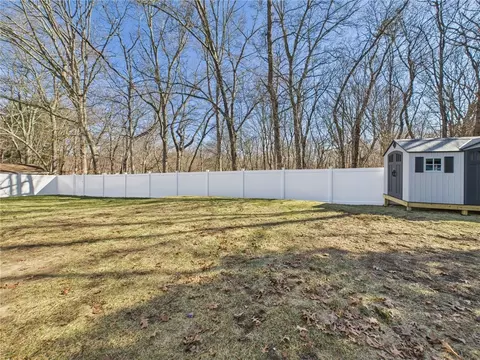 64 Laurel Ave, Coventry, RI 02816 photo 5
