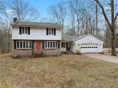 79 New Rd, Exeter, RI 02822 photo 1
