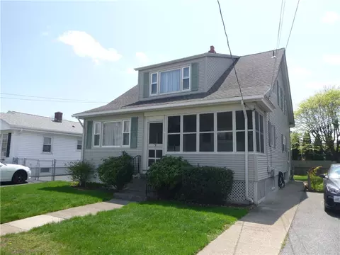 9 St Marys Dr, Cranston, RI 02920