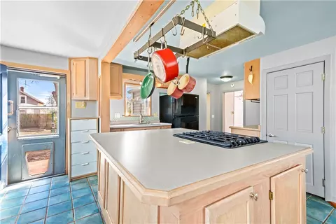 Kitchen - 64 Hazard Ave, Warwick, RI 02889 photo 3 of 5