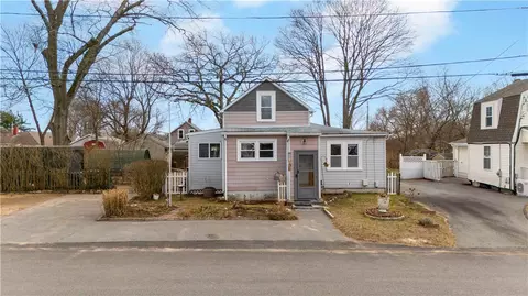 64 Hazard Ave, Warwick, RI 02889