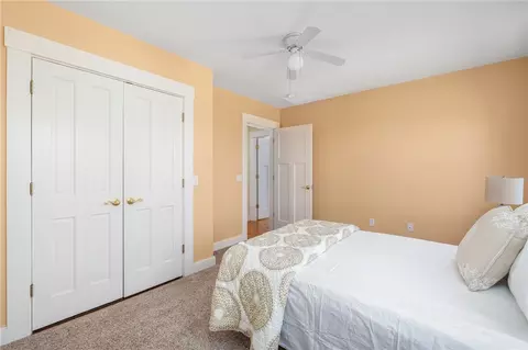 Bedroom - 20 Lighthouse Ln, Warwick, RI 02889 photo 9 of 15