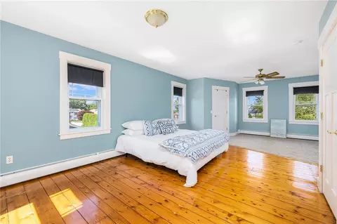 Bedroom - 20 Lighthouse Ln, Warwick, RI 02889 photo 5 of 15