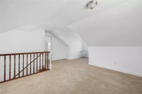 Entry Way - 20 Lighthouse Ln, Warwick, RI 02889 photo 2 of 2