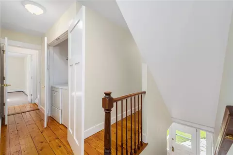 Entry Way - 20 Lighthouse Ln, Warwick, RI 02889 photo 1 of 2