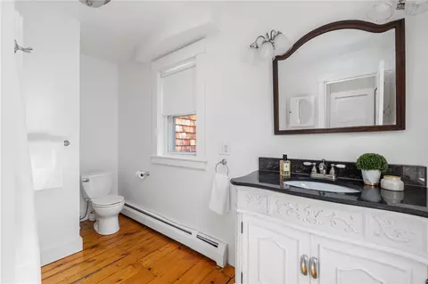 Bath - 20 Lighthouse Ln, Warwick, RI 02889 photo 2 of 2