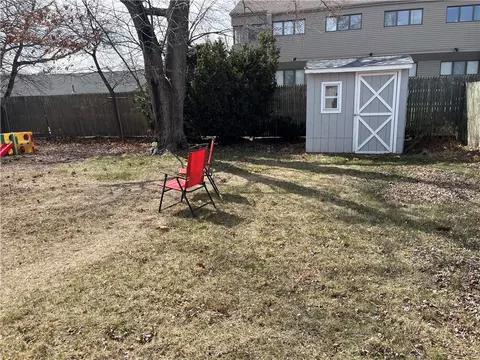 Exterior - 11 Macarthur Dr, Warwick, RI 02889 photo 5 of 5