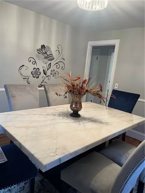 Dining - 11 Macarthur Dr, Warwick, RI 02889 photo 2 of 4