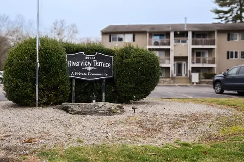 131 Fordson Ave #7, Cranston, RI 02910