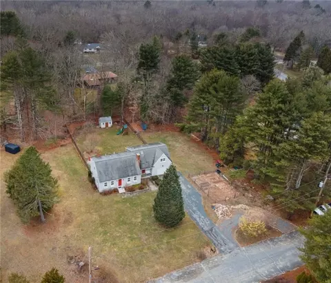 12 Princess Pine Dr, Rehoboth, MA 02769