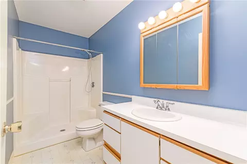 Bath - 60 Margin St #104, Westerly, RI 02891 photo 2 of 3