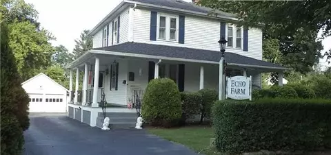 1356 Hope St, Bristol, RI 02809