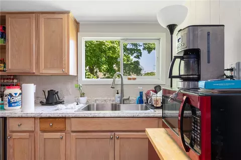 39 Fair St, Warwick, RI 02888 photo 12