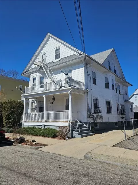 131 Mitchell St, Providence, RI 02907