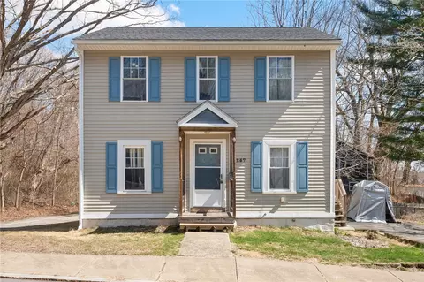 287 6th Ave, Woonsocket, RI 02895