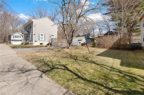 Exterior - 287 6th Ave, Woonsocket, RI 02895 photo 3 of 4