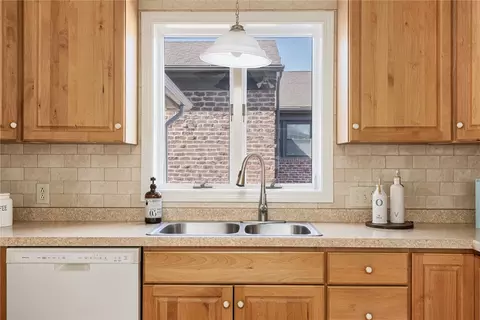 Kitchen - 8 Druid Rd, Warwick, RI 02888 photo 3 of 4