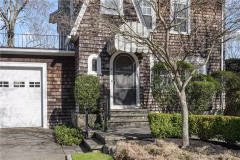 Exterior - 8 Druid Rd, Warwick, RI 02888 photo 4 of 7