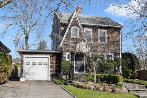 Exterior - 8 Druid Rd, Warwick, RI 02888 photo 3 of 7