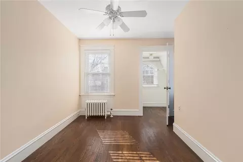 Bedroom - 8 Druid Rd, Warwick, RI 02888 photo 3 of 4