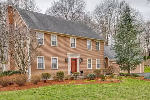 84 Austin Ave, Greenville, RI 02828
