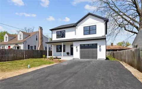 19 Lockwood St, Cranston, RI 02905
