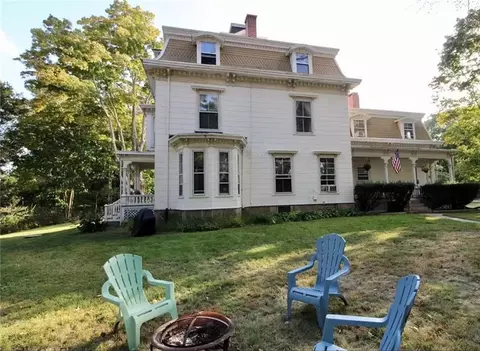 7 Nichols Ln #6, Hope Valley, RI 02832
