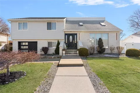 13 Springdale Ave, North Providence, RI 02904