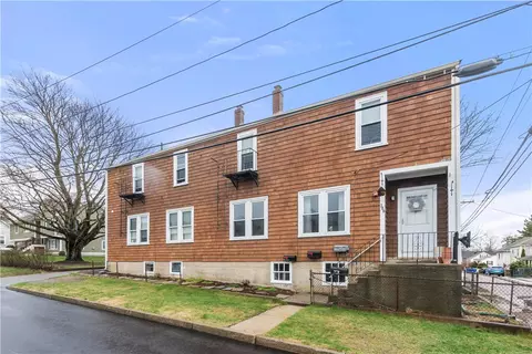 308 State St, Bristol, RI 02809