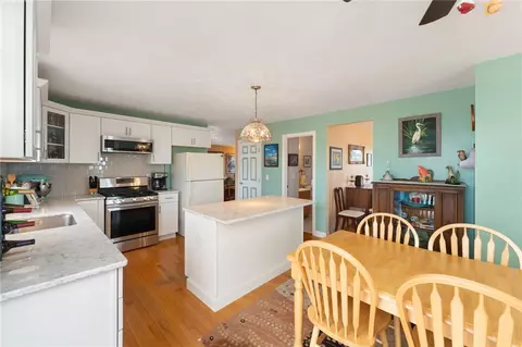 253 Chapmans Ave, Warwick, RI 02886 photo 8