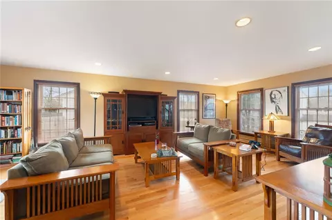 253 Chapmans Ave, Warwick, RI 02886 photo 16