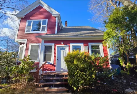 71 Wilson Ave, Warwick, RI 02889