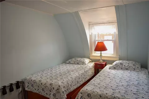 Bedroom - 44 Benson Ave, Westerly, RI 02891 photo 2 of 5