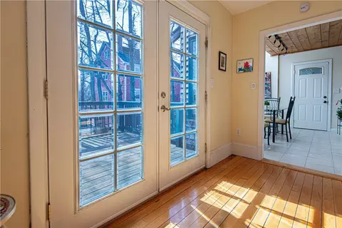Entry Way - 442 Summer St, Woonsocket, RI 02895 photo 4 of 10