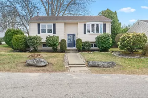 40 View Ave, Cranston, RI 02920
