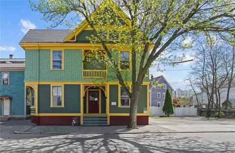6 Hammond St, Providence, RI 02909