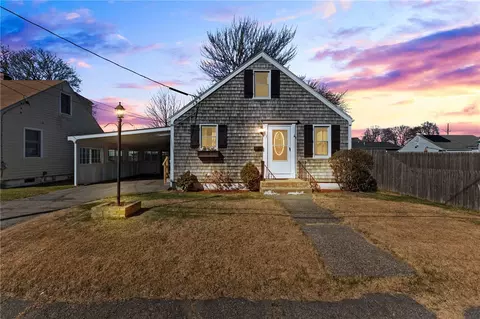 15 Corrente Ave, Pawtucket, RI 02861